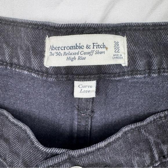 Abercrombie & Fitch Women’s The 90’s Relaxed Cutoff Shorts High Rise Size 22 NWT - Picture 4 of 8